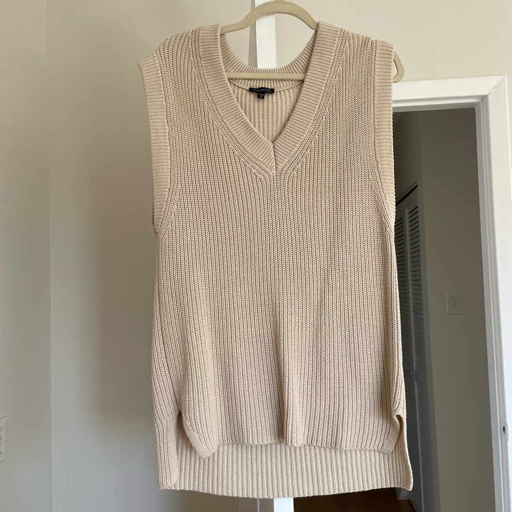 Cream Sleeveless Knit Sweater Vest